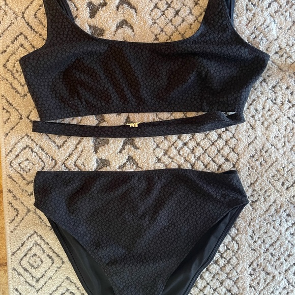 Wolf & Whistle black bikini - Picture 5 of 5